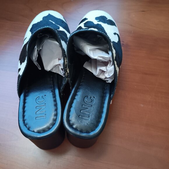 Women's Cow Hair Clogs Black and Cream with Gold Studs - Picture 4 of 6